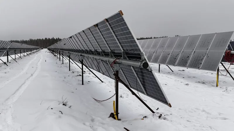 Solarpark auf Schraubpfahlgr&uuml;ndung